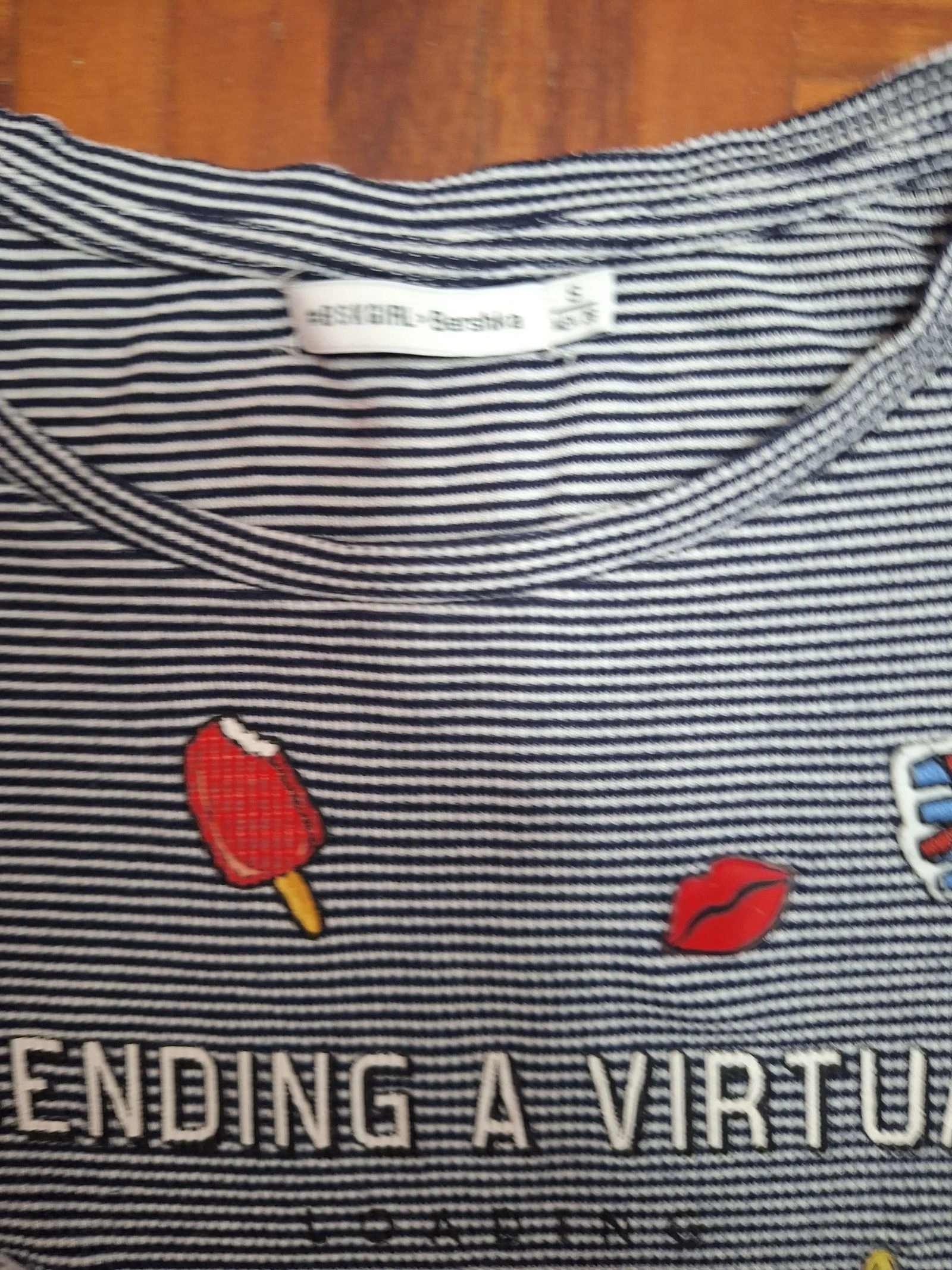 Bershka striped T-shirt with embroidered patches T.S – photo 4